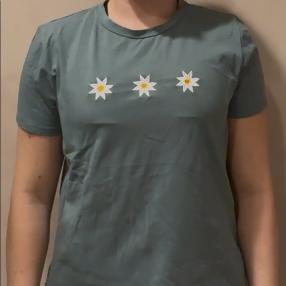 FLOWERS SUMMER TEE🌼